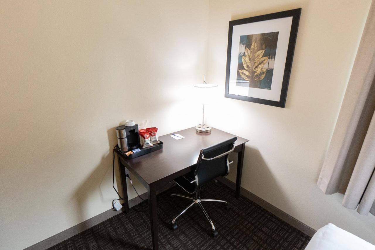 Cobblestone Hotel & Suites-Sheldon Esterno foto