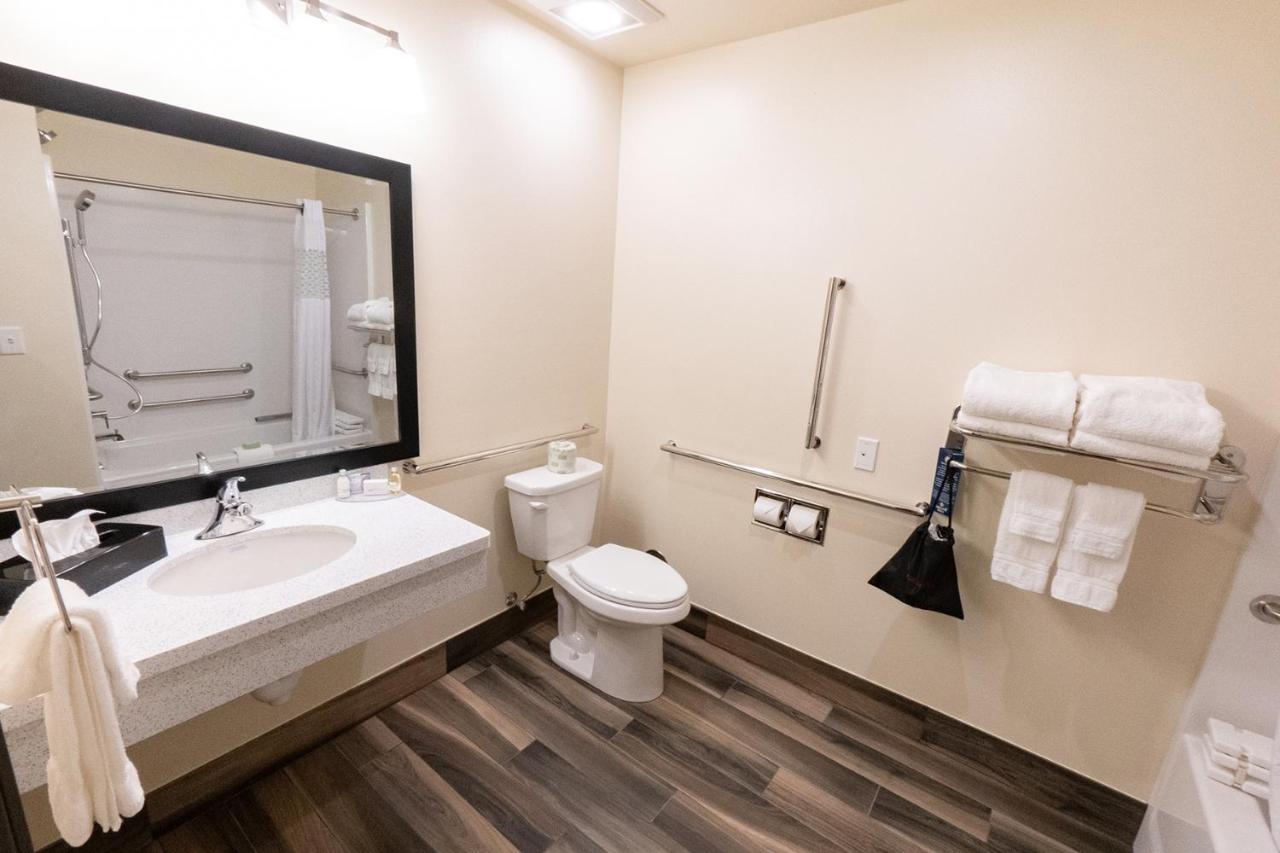 Cobblestone Hotel & Suites-Sheldon Esterno foto