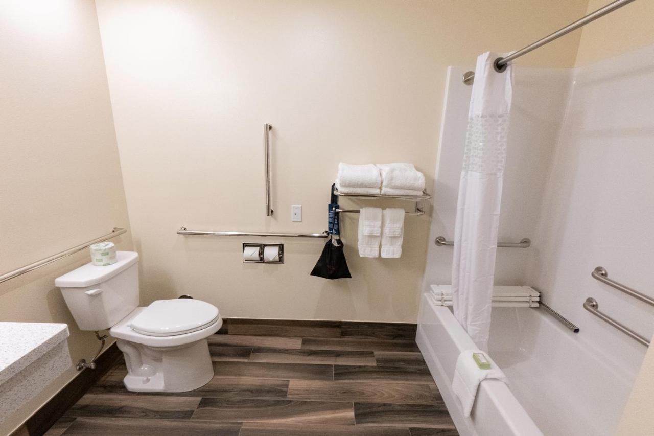 Cobblestone Hotel & Suites-Sheldon Esterno foto