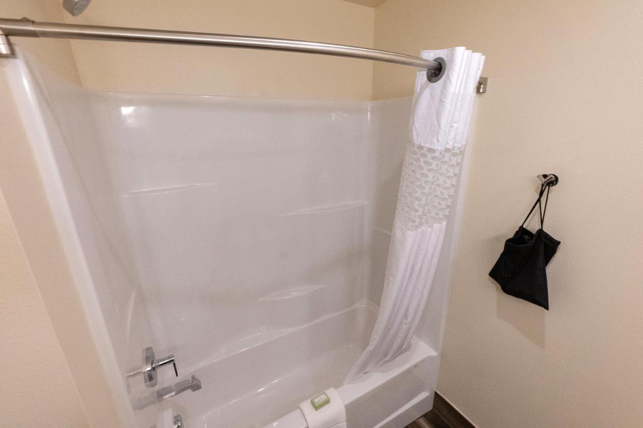 Cobblestone Hotel & Suites-Sheldon Esterno foto